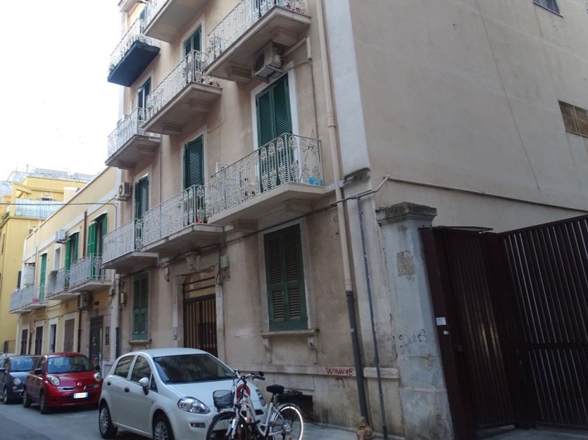 Bari pressi Via Crisanzio/C.so Italia, bivani in affitto, Euro 530,00